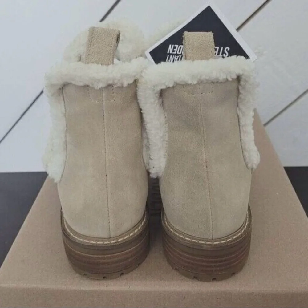 NWT Steve Madden Women's Suede Beige Winter Boots